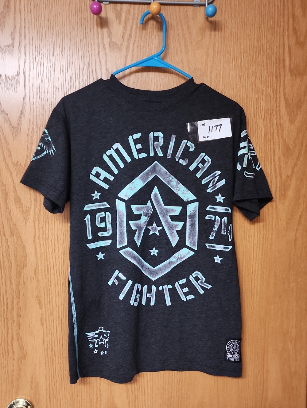 American Fighter Black Graphic Tee with Teal Print mens M number 1177